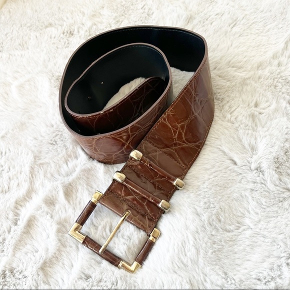 VINTAGE Brown Textured Leather Belt w/ Gold Hardware - Picture 2 of 7